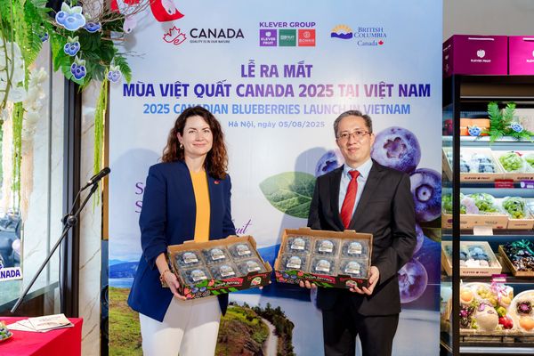 Le-ra-mat-mua-viet-quat-canada-2025-tai-viet-nam