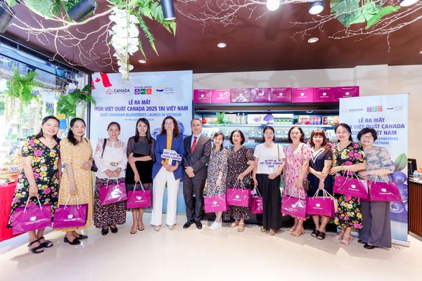 Le-ra-mat-mua-viet-quat-canada-2025-tai-viet-nam