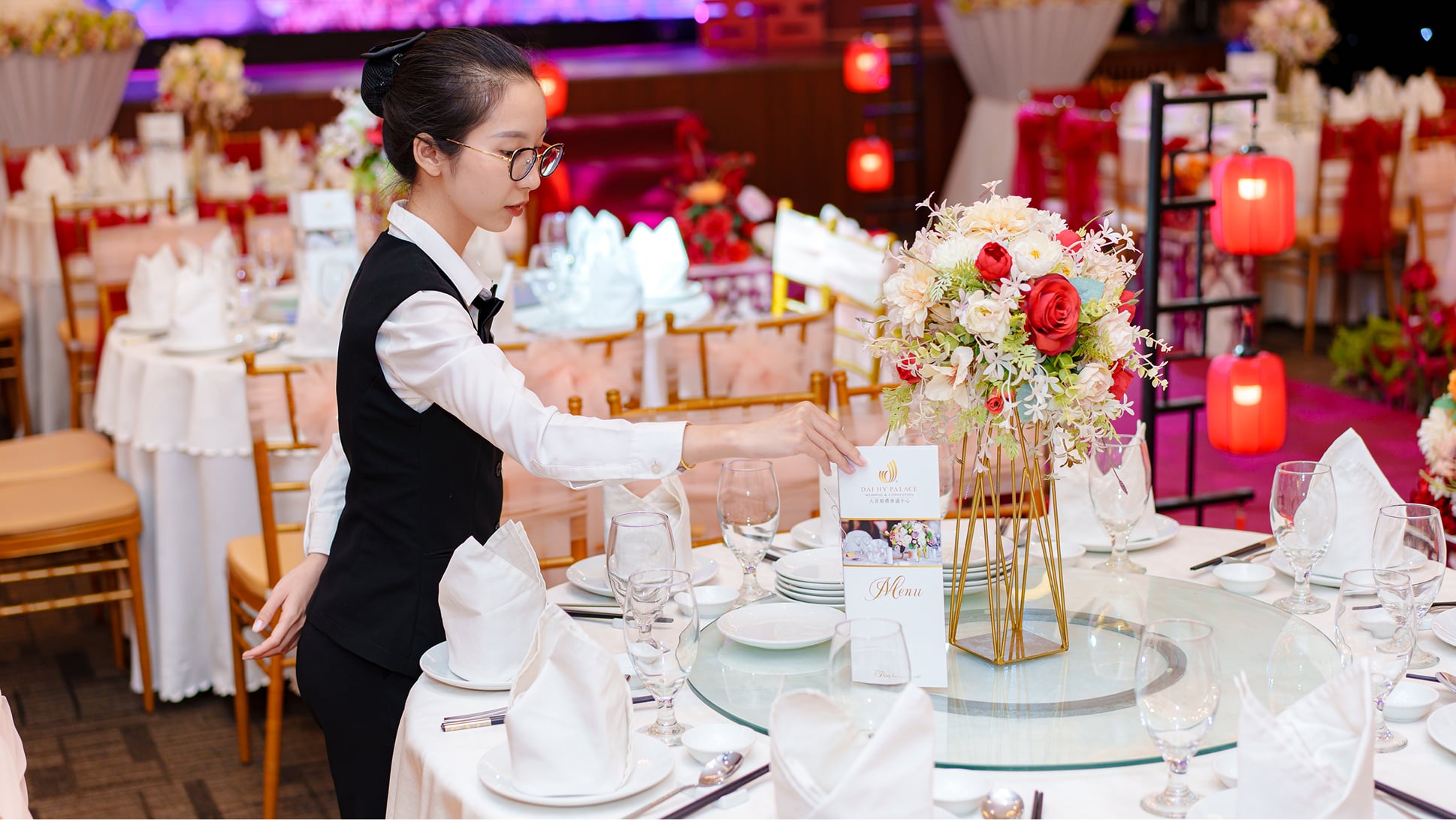 Đồng hành cùng đội ngũ tổ chức chuyên nghiệp