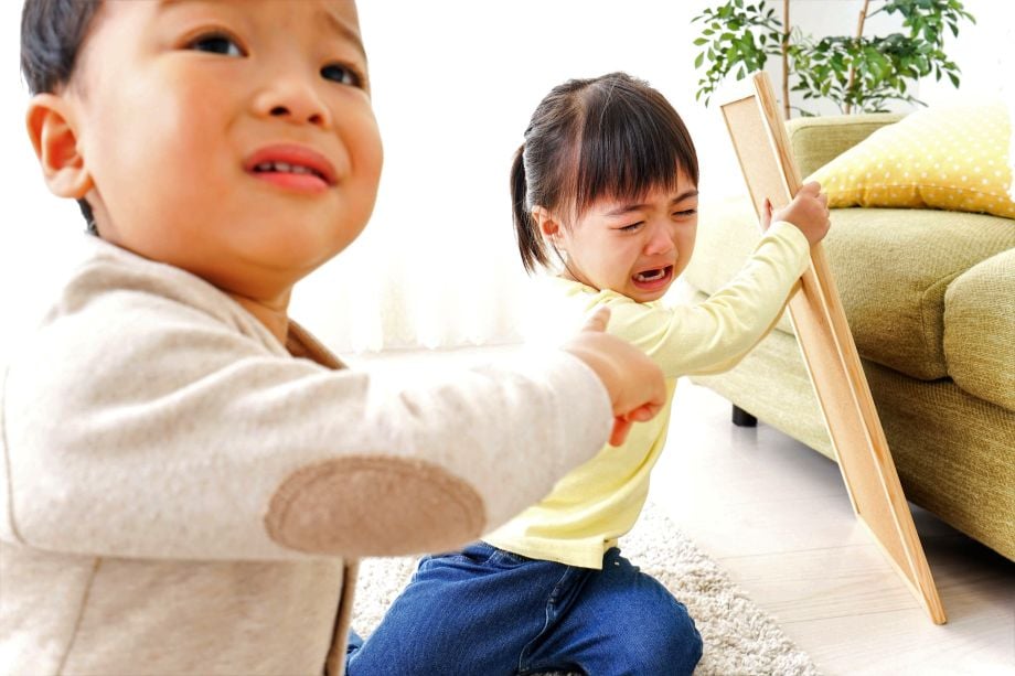 Thời Kỳ Phản Kháng Ở Trẻ 3 Tuổi: Cách Giáo Dục Khoa Học Của Cha Mẹ