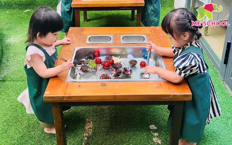 có nên gửi trẻ 18 tháng tuổi đi học