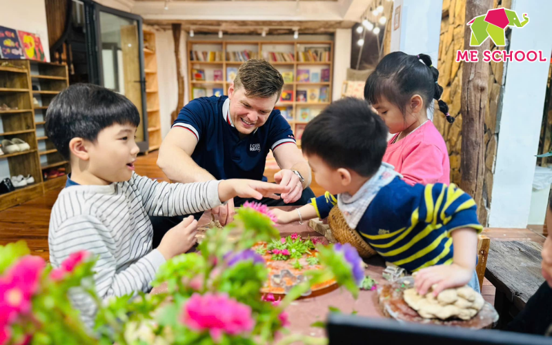 dạy trẻ kỹ năng chào hỏi lễ phép