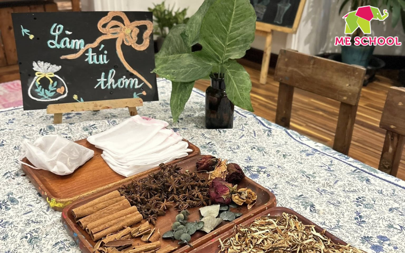 đồ dùng montessori tự làm