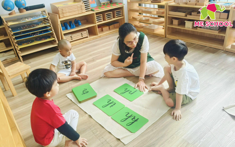 đồ dùng montessori tự làm