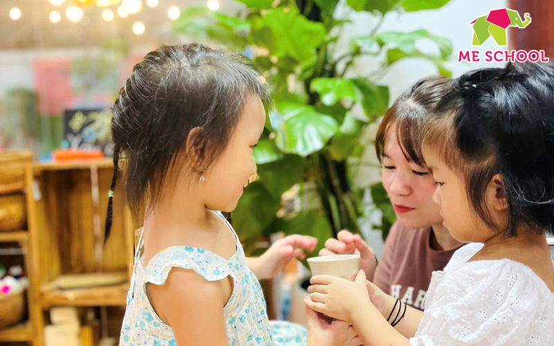 kỹ năng tự phục vụ cho trẻ 24 - 36 tháng