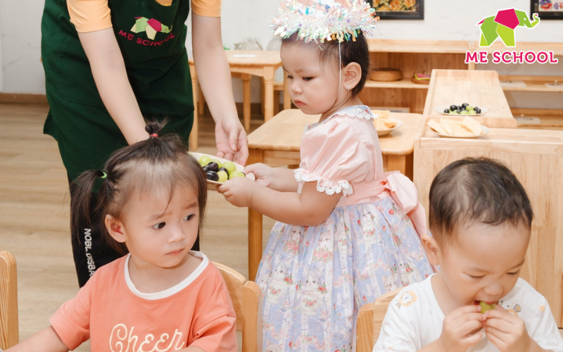 kỹ năng tự phục vụ cho trẻ 24 36 tháng