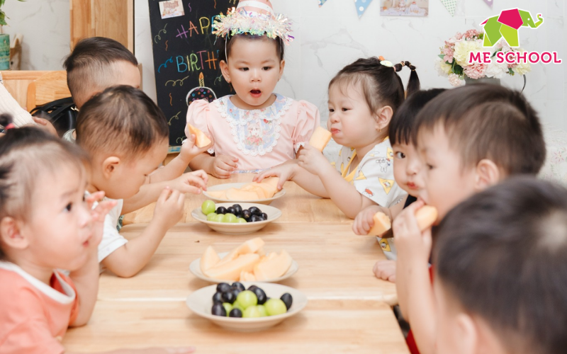 kỹ năng tự phục vụ cho trẻ 24 36 tháng