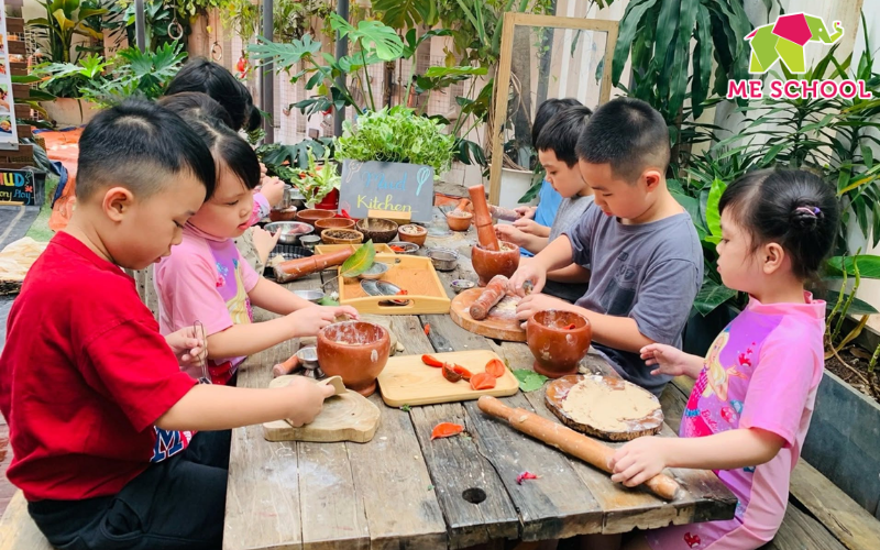 3 Nhiệm Vụ Quan Trọng Mà Cộng Đồng Các Độ Tuổi Đã Dạy Cho Trẻ