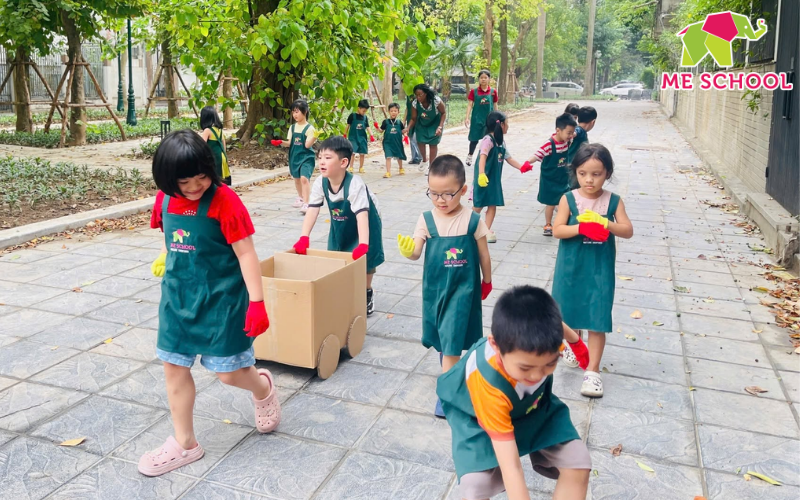 3 Nhiệm Vụ Quan Trọng Mà Cộng Đồng Các Độ Tuổi Đã Dạy Cho Trẻ