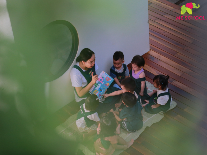 tâm lý trẻ mới đi nhà trẻ