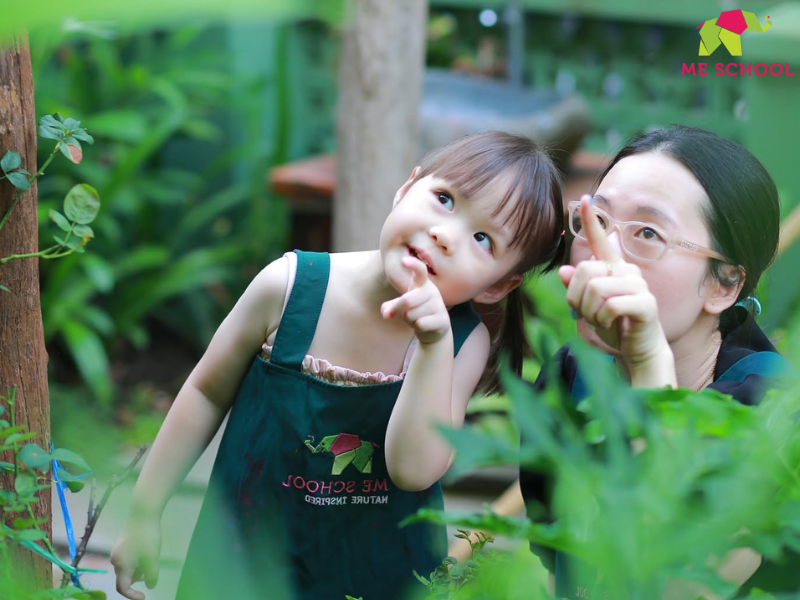 tâm lý trẻ mới đi nhà trẻ