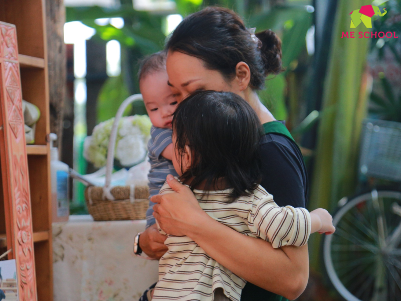 tâm lý trẻ mới đi nhà trẻ