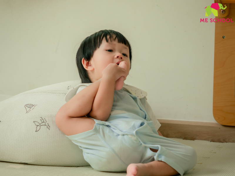 tâm lý trẻ mới đi nhà trẻ