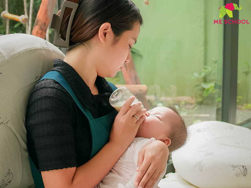 tâm lý trẻ mới đi nhà trẻ