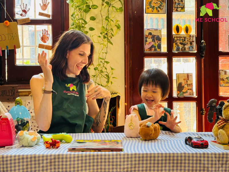 tâm lý trẻ mới đi nhà trẻ