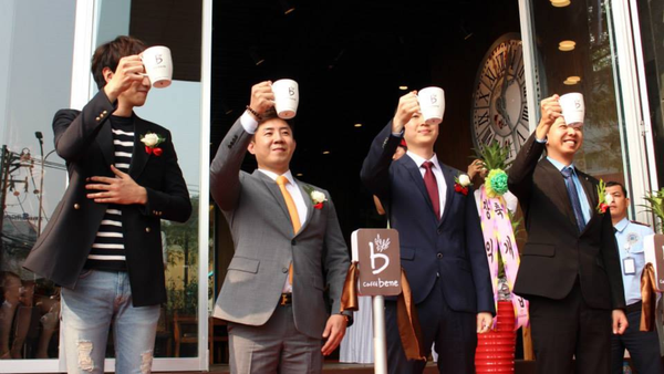 Tổ chức thành công sự kiện Khai trương chi nhánh mới Cafe Bene với sự tham gia của ngôi sao Running Man