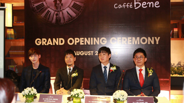 Tổ chức thành công sự kiện Khai trương Cafe Bene với sự tham gia của sao Hàn Lee Jong Suk.