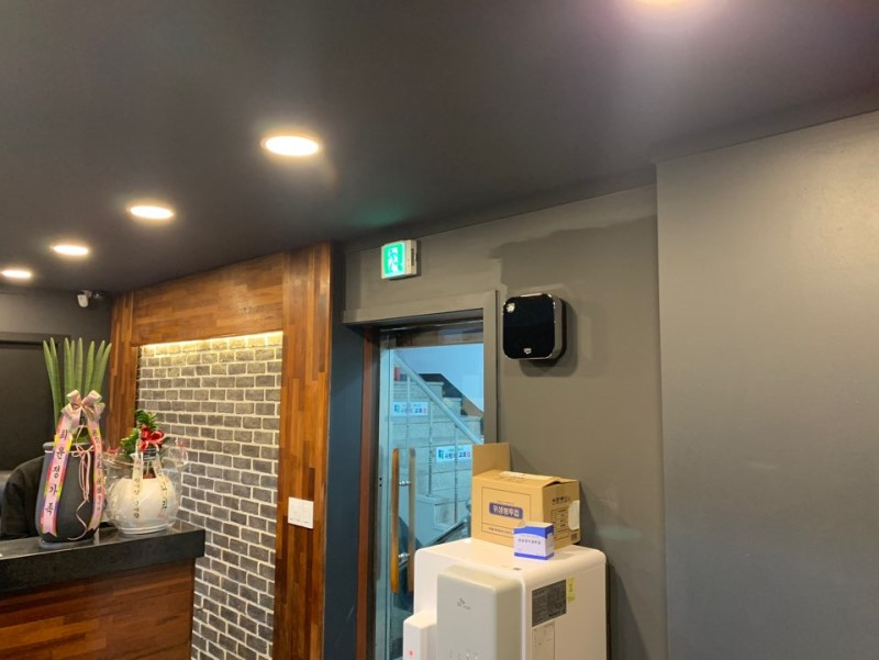 feedback của máy khử mùi, phun hương thơm của cesco airgenic tại quán ăn