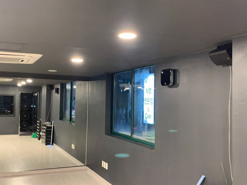 feedback của máy khử mùi, phun hương thơm của cesco airgenic tại quán ăn
