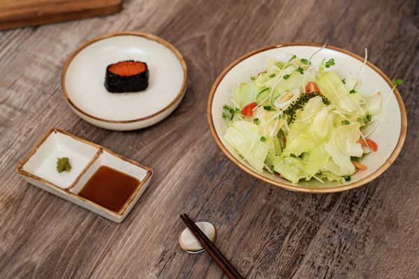 Gợi ý chọn bộ đồ ăn gốm thủ công cho không gian sống hiện đại