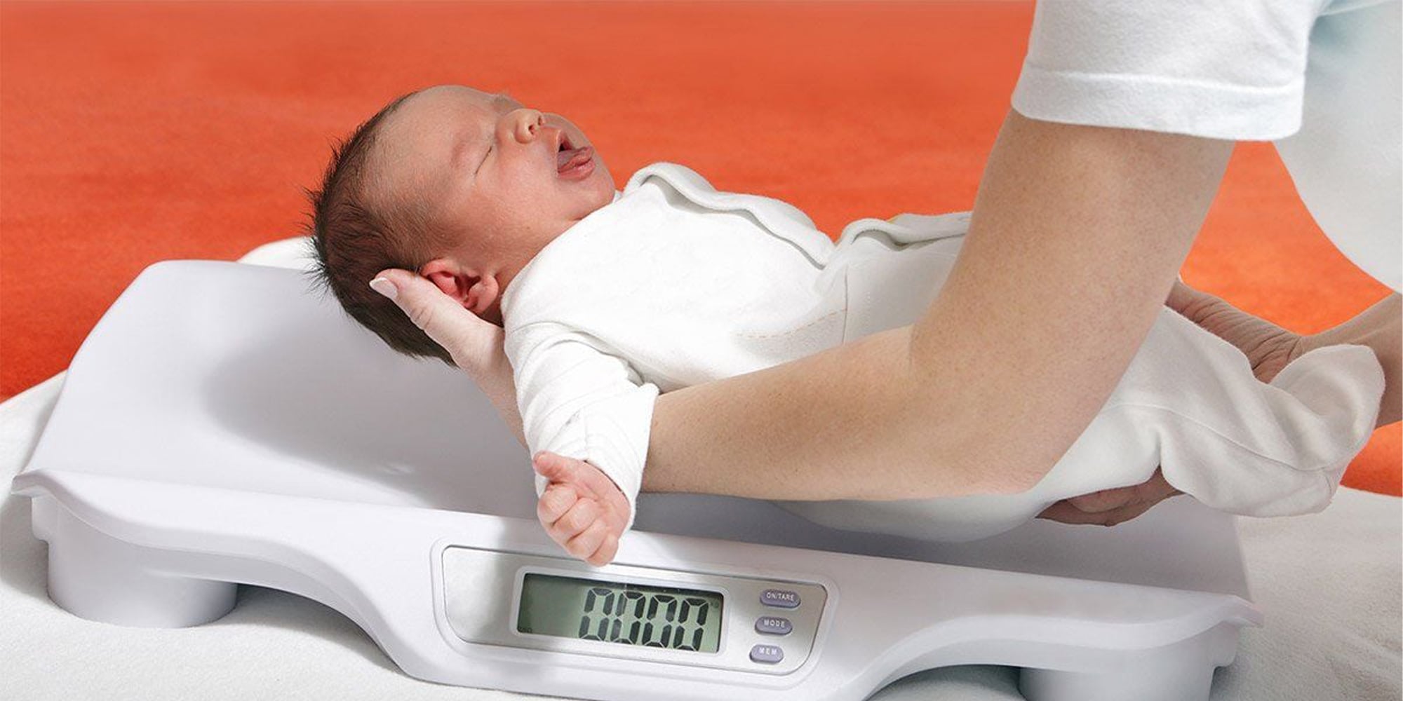 Mọi Người Chê Bé Chậm Lên Cân Là Do Sữa Mẹ 