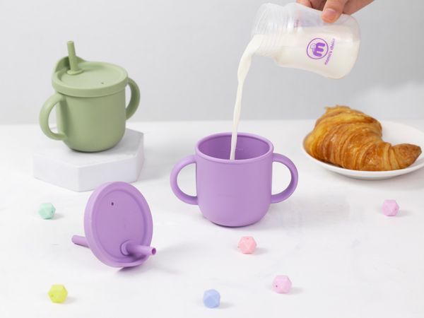 Cốc tập uống cho bé dễ dàng cầm nắm