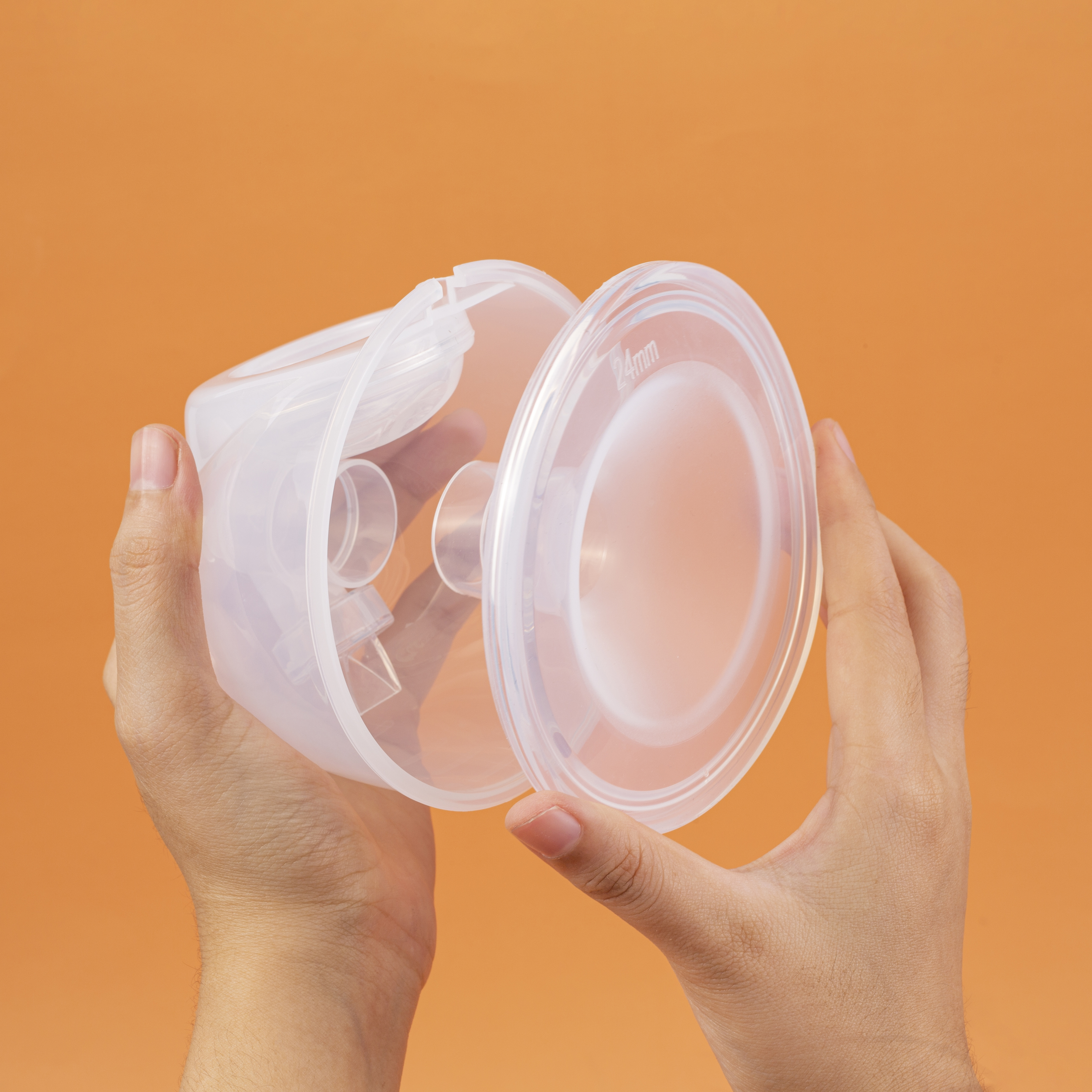 Lắp phễu h&uacute;t sữa