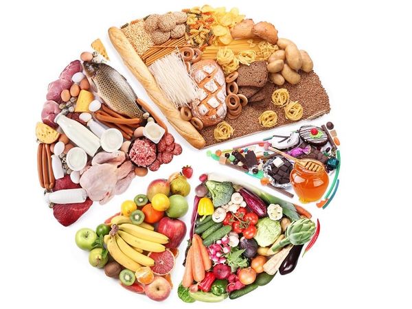 Phân bé bú mẹ không phụ thuộc vào chế độ ăn của mẹ