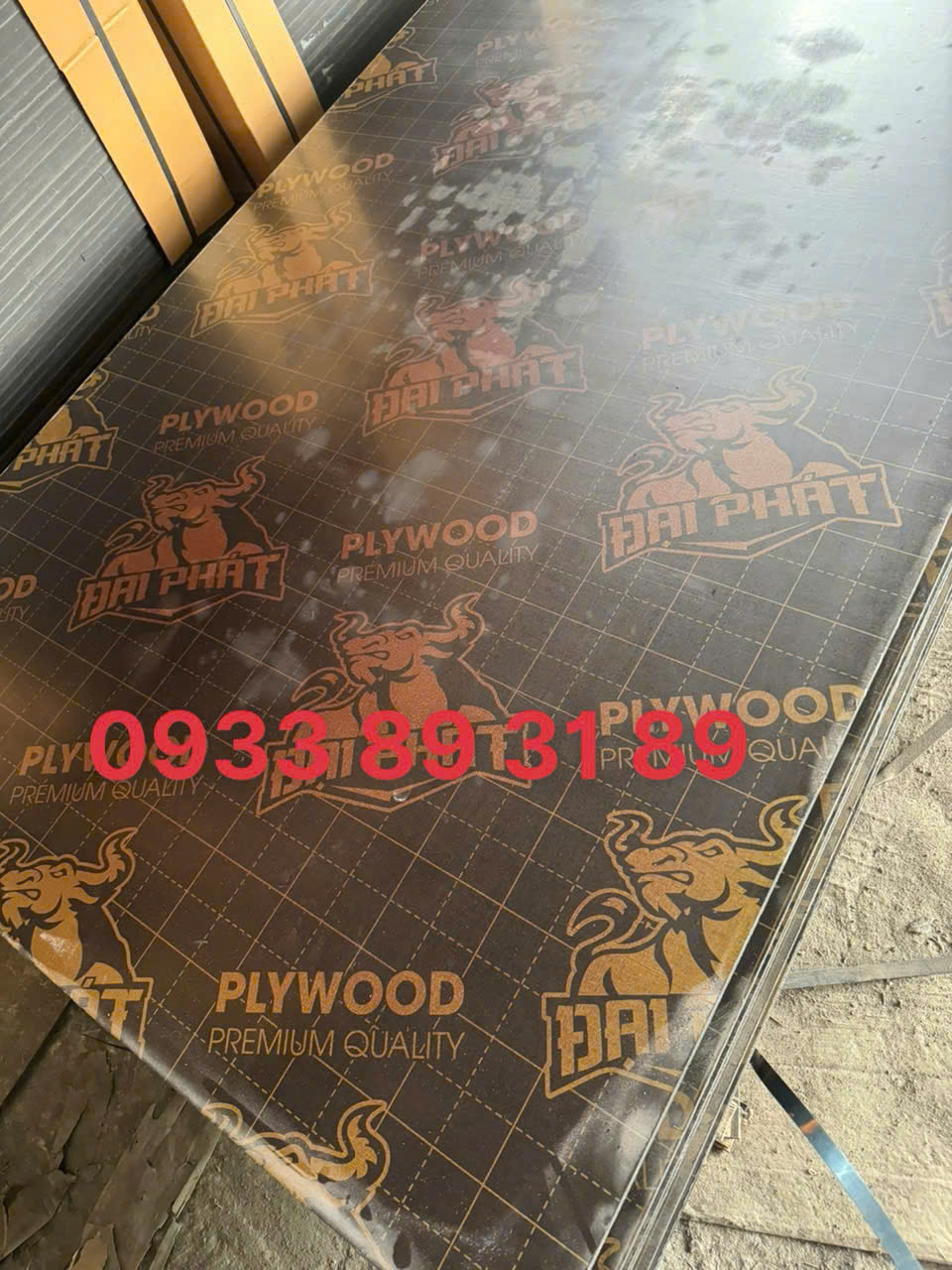 Ván Phủ Phim Rẻ Nhất Năm 2025