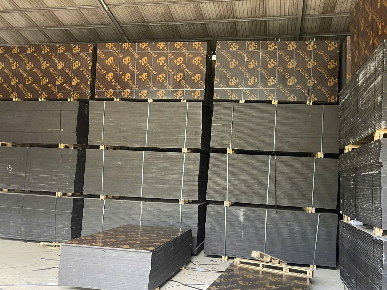 Phân biệt ván ép phủ phim và ván ép coppha