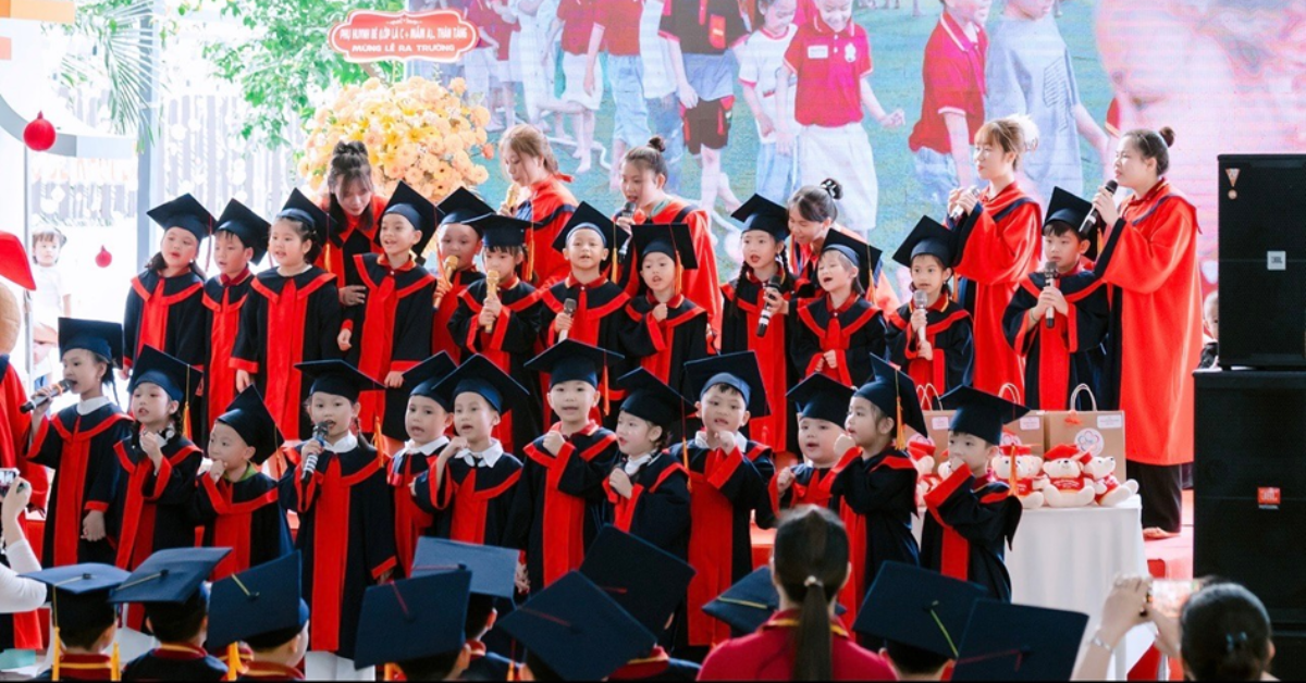 “NỞ HOA NGÀY TẠM BIỆT” - LỄ RA TRƯỜNG CHO CÁC BÉ KHỐI LÁ NIÊN KHÓA 2019 -2025