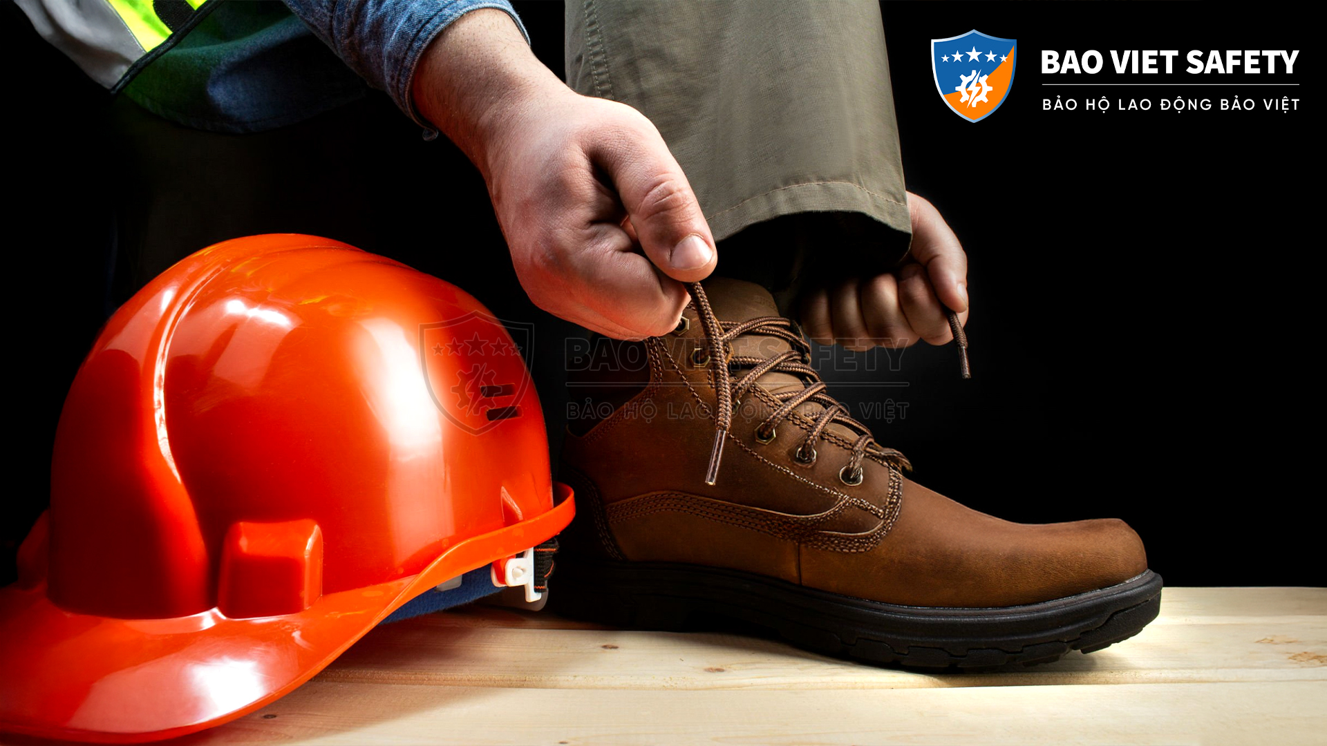 Giày Bảo Hộ Lao Động Thiết Bị Cần Thiết Cho Kỹ Sư