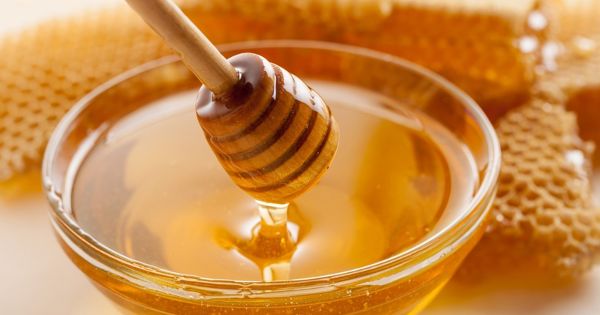 Thân hình thon gọn nhờ 11 cách giảm cân sau sinh bằng mật ong