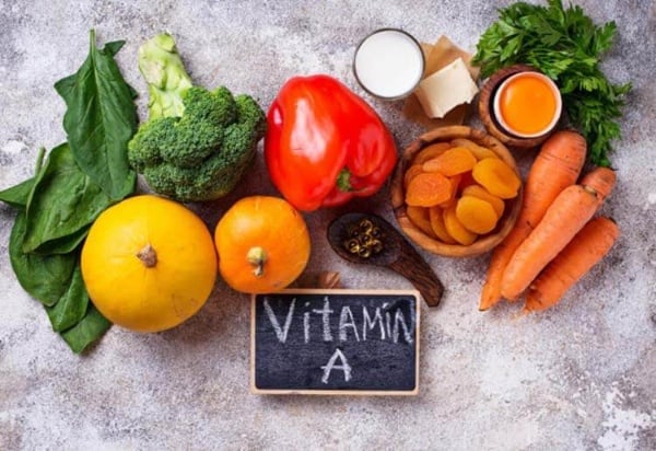 Vitamin A có nhiều trong rau củ quả như súp lơ, cà rốt, ớt chuông đỏ..