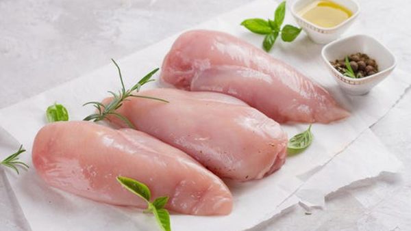 Sử dụng thịt trắng ăn giảm cân buổi tối không lo bị mập