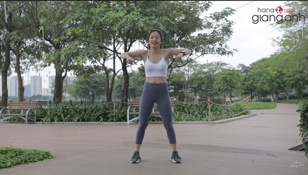 Động tác 1: Bài tập cho bắp tay, vai săn chắc, không tăng cơ