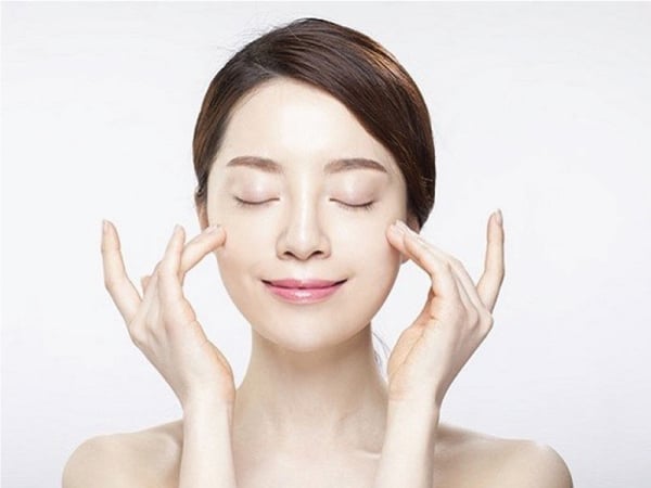 Bài tập loại bỏ quầng thâm mắt