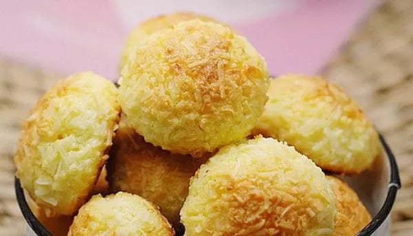 Bánh hcuoois dừa Keto 