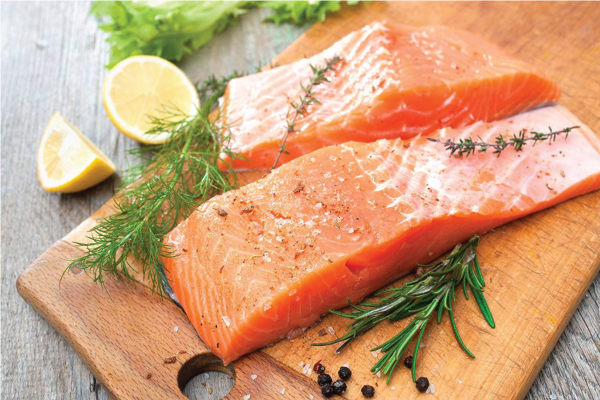 Cá hồi ít calo và giàu protein