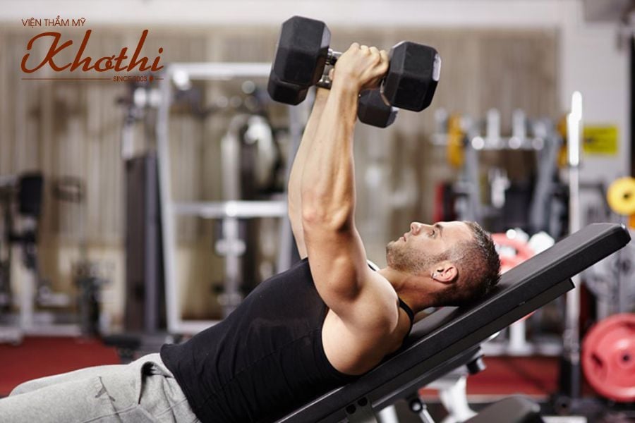 Tập gym đốt cháy năng lượng và mỡ thừa ở nam giới