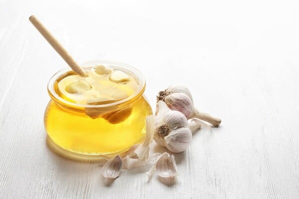 Giảm cân bằng mật ong và tỏi