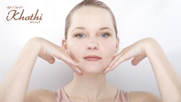 Cách tập cơ mặt thon gọn hiệu quả tại nhà