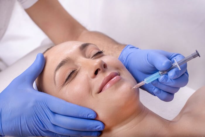 Cằm sẽ hết sưng sau khi các vết thương phục hồi.