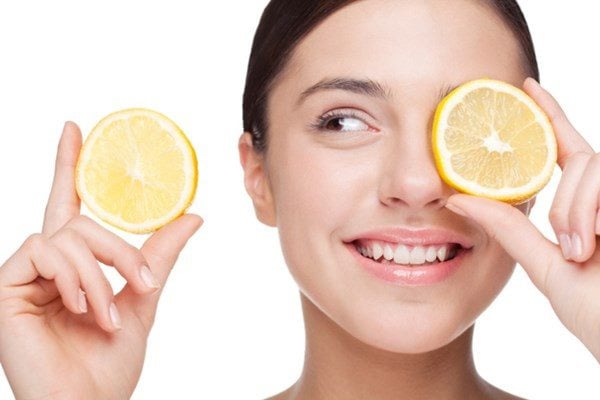 Chanh tươi chứa nhiều vitamin, acid citric và chất chống oxy hóa