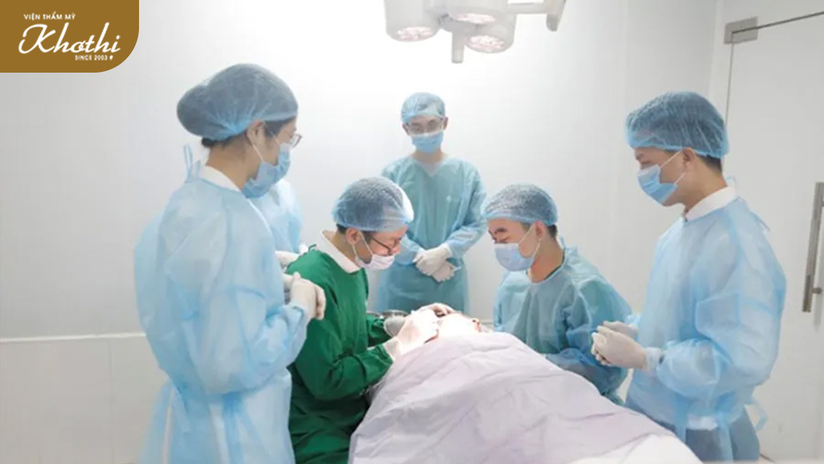Đội ngũ y bác sĩ giàu kinh nghiệm trong việc thẩm mỹ tại Khơ Thị