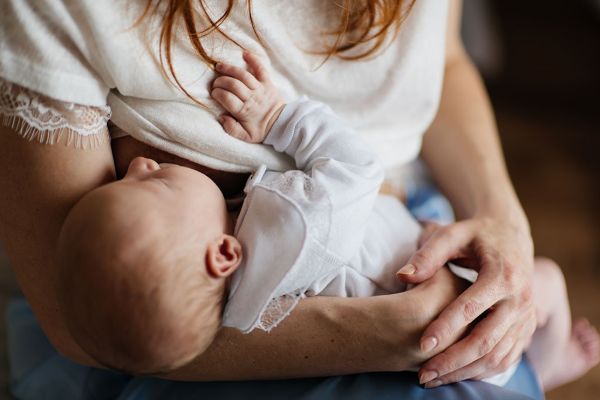 Cho con bú cũng là cách để lấy lại vóc dáng nhanh nhất.