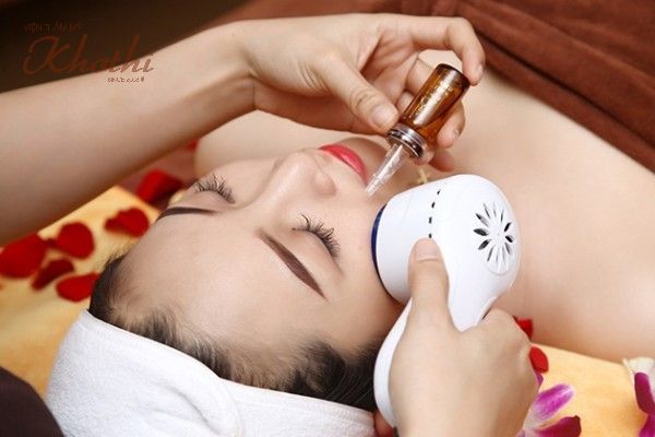Sử dụng vitamin C giúp làn da trắng sáng và săn chắc