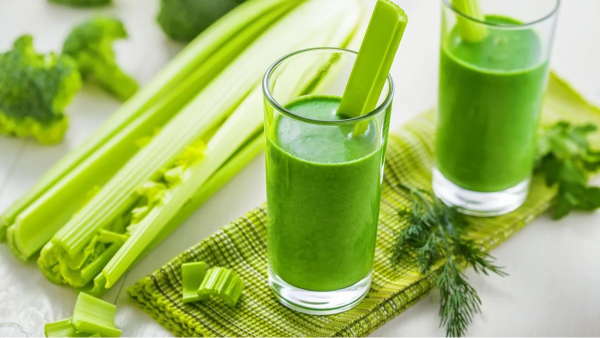Uống 1 ly bột cần tây trước mỗi bữa ăn giúp làm giảm đi cảm giác đói. Uống 1 ly bột cần tây trước mỗi bữa ăn giúp làm giảm đi cảm giác đói.