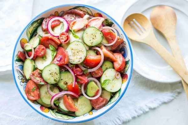 Salad dưa chuột giúp bổ sung vitamin và khoáng chất có lợi cho cơ thể
