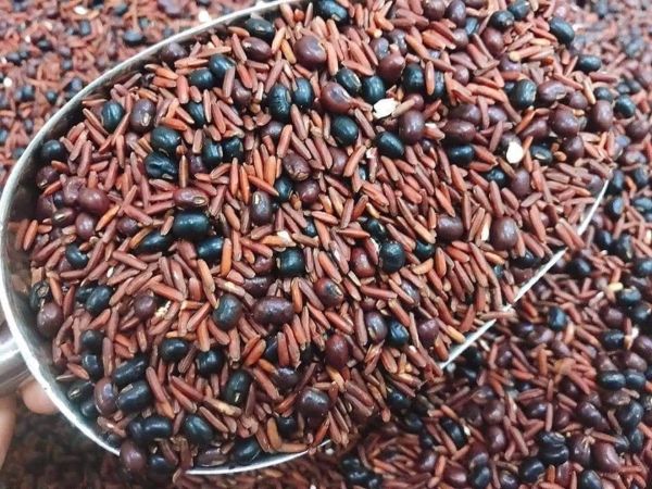 Kết hợp giữa gạo lứt và đậu đen giúp kiểm soát cân nặng chặt chẽ
